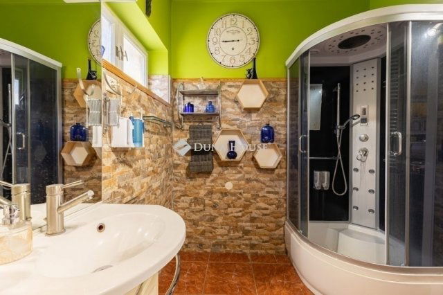 Eladó családi ház, Budapesten, XVIII. kerületben 124.99 M Ft