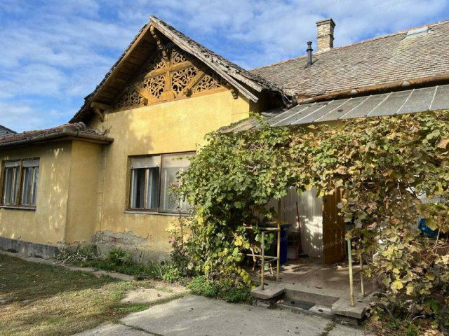 Eladó családi ház, Kecskeméten 63.9 M Ft, 3 szobás