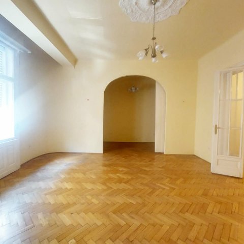 Eladó téglalakás, XIII. kerületben, Hollán Ernő utcában