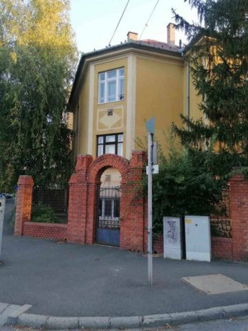 Kiadó téglalakás, albérlet, Pécsett 205 E Ft / hó, 2+1 szobás