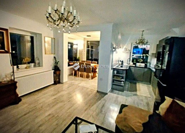 Eladó családi ház, Szigethalmon 114.9 M Ft, 5 szobás