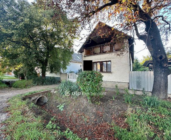 Eladó családi ház, Piliscsabán 75 M Ft, 6 szobás
