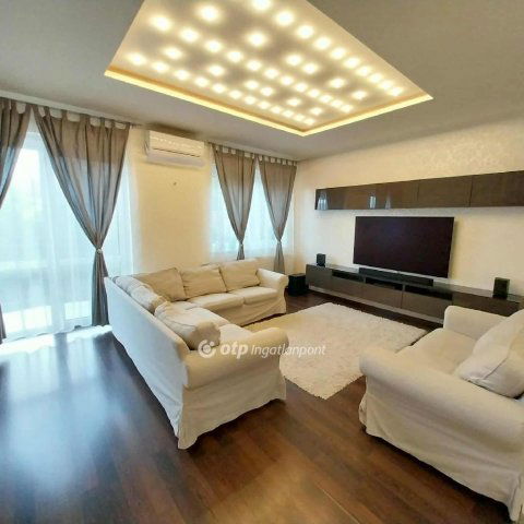 Kiadó téglalakás, albérlet, Nyíregyházán 391 E Ft / hó