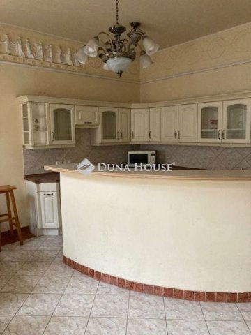Eladó téglalakás, Budapesten, VI. kerületben, Dessewffy utcában