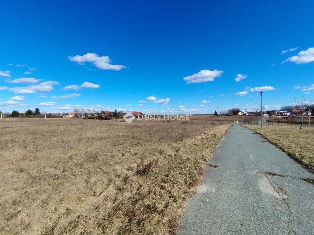 Eladó telek, Zalaegerszegen 52 M Ft / költözzbe.hu