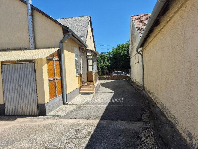 Eladó családi ház, Himesházán 34.99 M Ft, 3 szobás