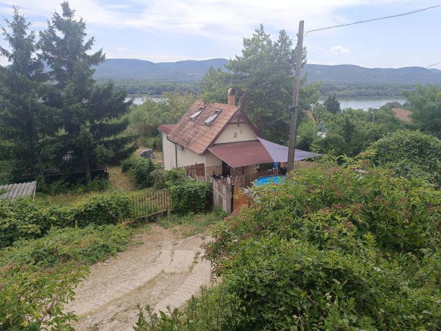Eladó családi ház, Vácon 49.99 M Ft, 2 szobás