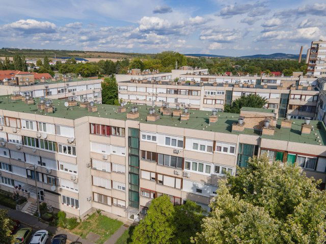 Eladó téglalakás, Vácon 53 M Ft, 2 szobás