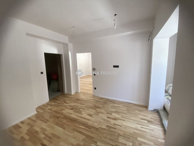 Eladó téglalakás, Budapesten, II. kerületben 130 M Ft, 2 szobás
