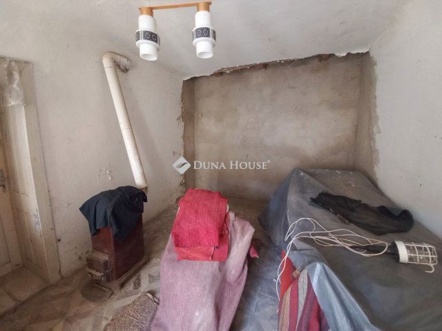 Eladó családi ház, Kajdacson 8.9 M Ft, 3 szobás