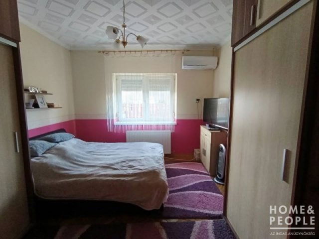Eladó családi ház, Ópusztaszeren 62.999 M Ft, 4 szobás