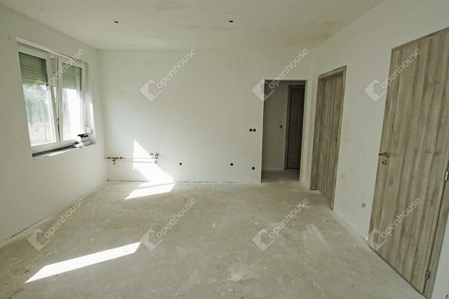 Eladó családi ház, Székesfehérvárott 114.99 M Ft, 5 szobás