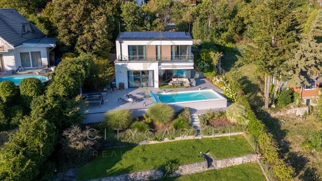 Eladó családi ház, Szentendrén 250 M Ft, 3 szobás