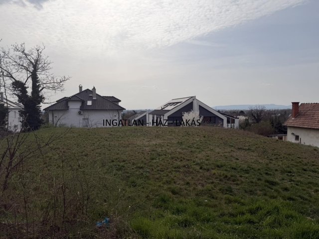 Eladó telek, Budapesten, XVI. kerületben 84.9 M Ft