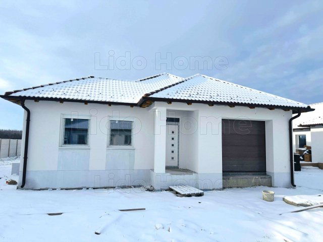 Eladó családi ház, Győrladaméren 114.9 M Ft, 4 szobás