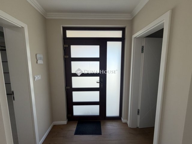 Eladó családi ház, Üllőn 175 M Ft, 4 szobás