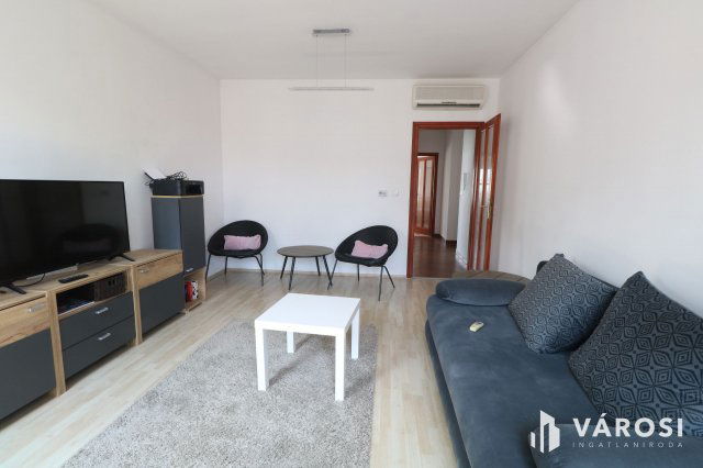 Kiadó téglalakás, albérlet, Szegeden 250 E Ft / hó, 3 szobás
