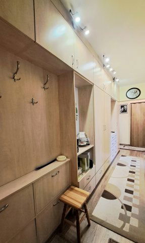 Eladó panellakás, Békéscsabán 429 M Ft, 2+1 szobás