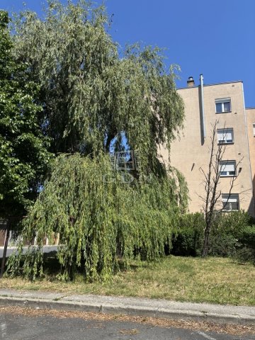Kiadó téglalakás, albérlet, Komáromban 180 E Ft / hó, 2 szobás