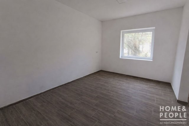 Eladó családi ház, Makón 42.5 M Ft, 2 szobás