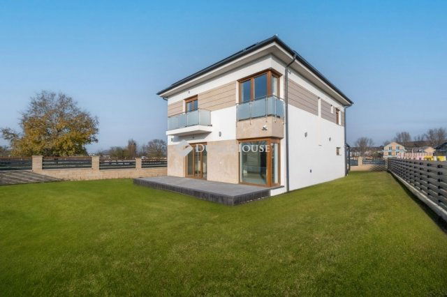 Eladó családi ház, Budapesten, XXIII. kerületben 280 M Ft