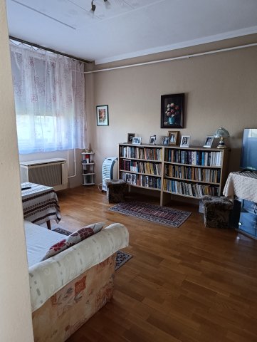 Eladó panellakás, Hajdúböszörményen 41.8 M Ft, 2 szobás