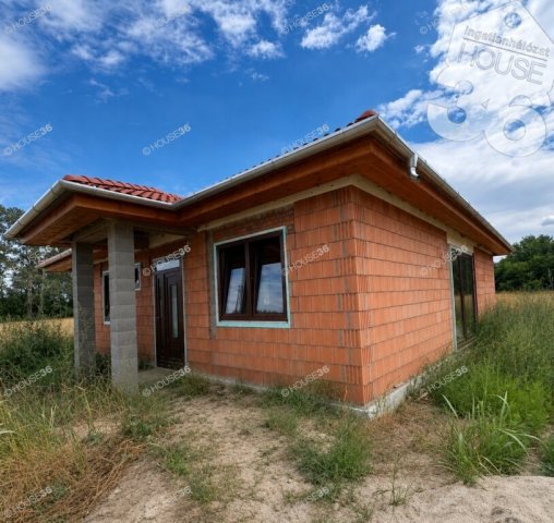 Eladó családi ház, Kecskeméten 105.9 M Ft, 4 szobás