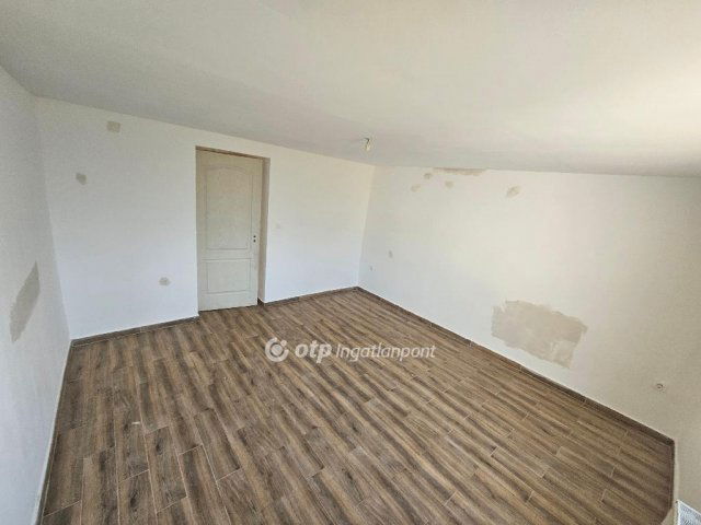 Eladó családi ház, Esztergomban 57 M Ft, 2+1 szobás