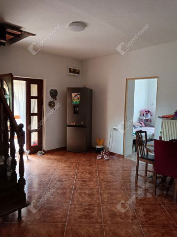 Eladó családi ház, Surdon 34.5 M Ft, 7 szobás