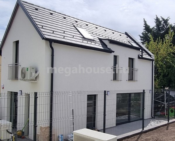 Eladó családi ház, Budaörsön 149 M Ft, 3 szobás