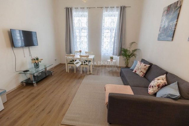 Eladó téglalakás, Budapesten, VII. kerületben 79.9 M Ft