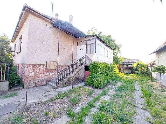 Eladó családi ház, Mocsán 56.9 M Ft, 3 szobás