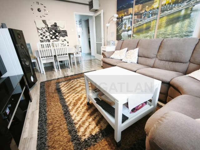 Eladó panellakás, Szegeden 65.9 M Ft, 4 szobás