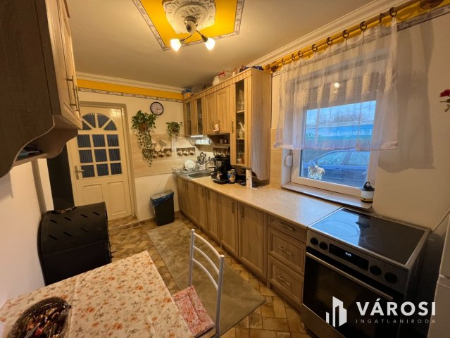 Eladó családi ház, Debrecenben 28.99 M Ft, 2 szobás