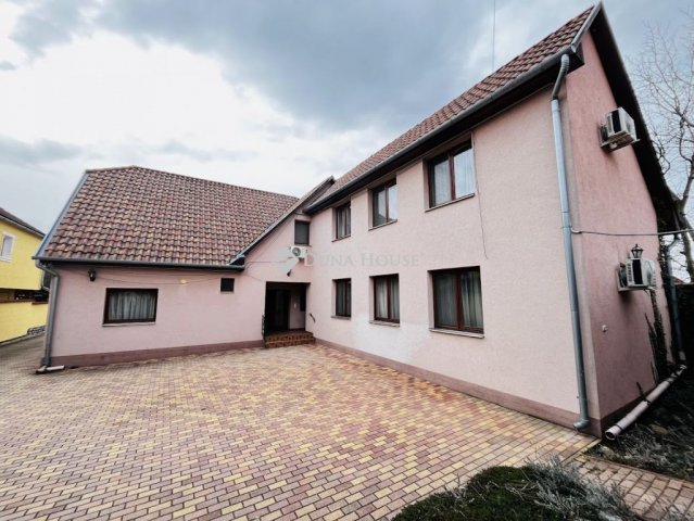 Eladó családi ház, Szilvásváradon 158 M Ft, 10 szobás