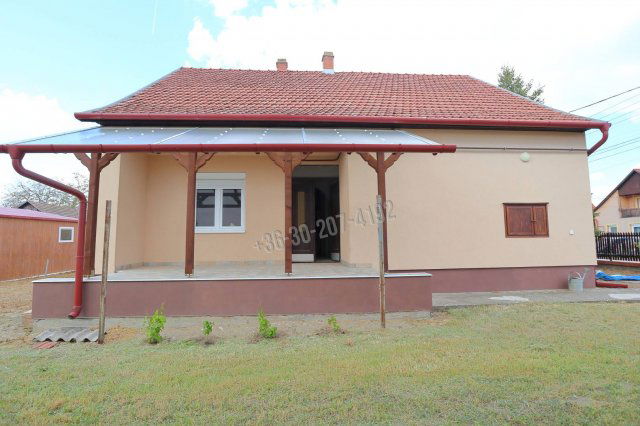 Eladó családi ház, Szatymazon 71.9 M Ft, 2 szobás