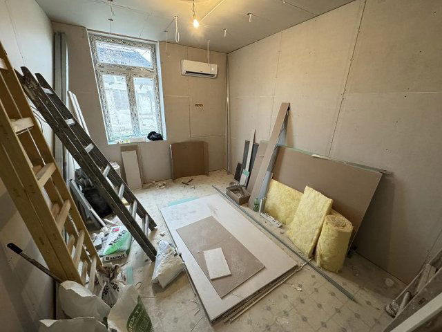 Eladó családi ház, Budapesten, IV. kerületben, Tomori utcában