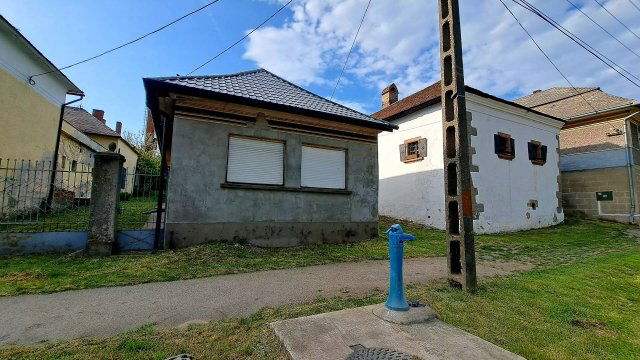 Eladó családi ház, Göncön 24 M Ft, 2 szobás