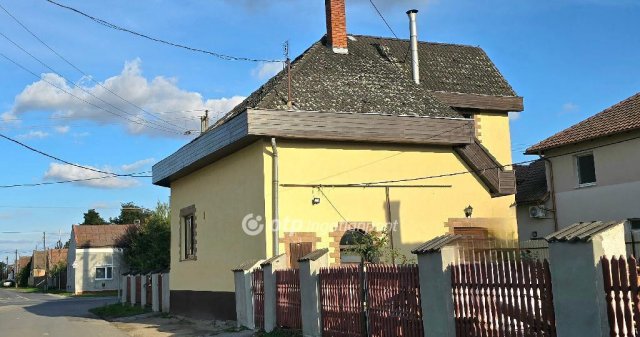 Eladó családi ház, Létavértesen 55 M Ft, 4 szobás