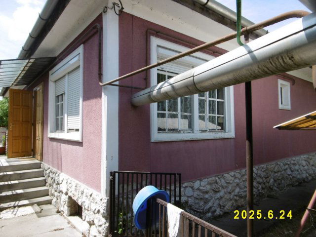 Eladó családi ház, Miskolcon 59 M Ft, 3 szobás