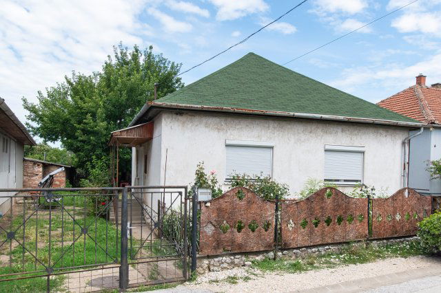Eladó családi ház, Mályin 38 M Ft, 2 szobás