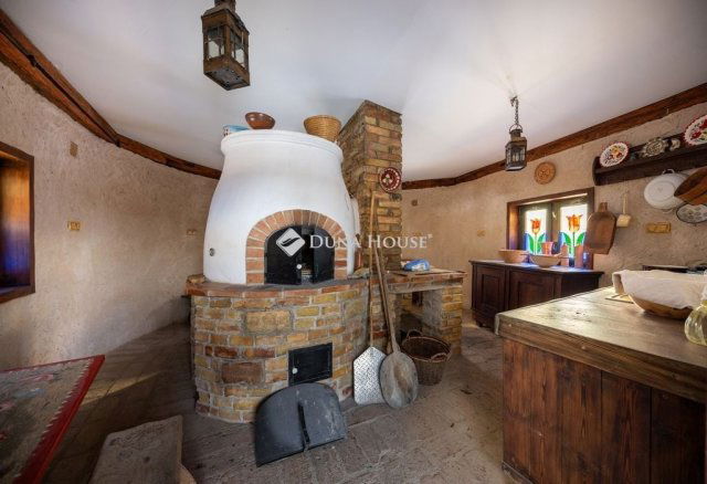 Eladó családi ház, Nőtincsen 1276.74 M Ft, 8 szobás