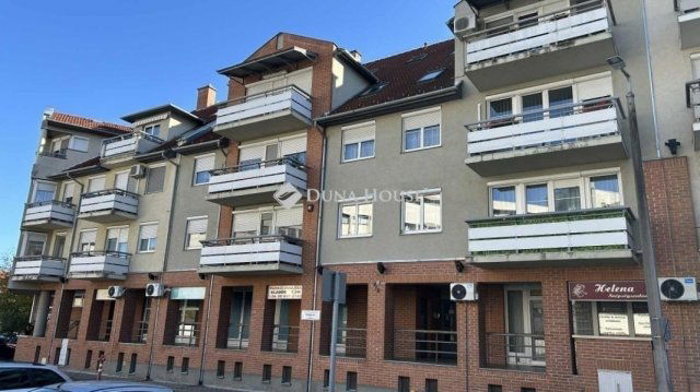 Eladó téglalakás, Kecskeméten 60.1 M Ft, 2 szobás