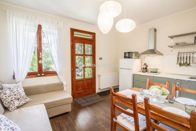 Eladó családi ház, Velencén 210 M Ft, 5 szobás