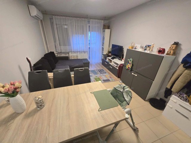 Eladó panellakás, Tatabányán 49.9 M Ft, 3 szobás