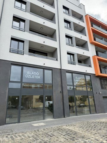 Eladó üzlethelyiség, Budapesten, XIII. kerületben, Lehel utcában