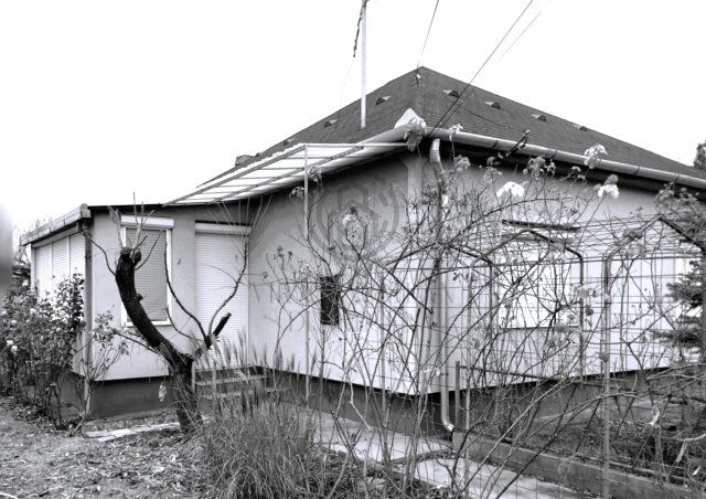 Eladó családi ház, Debrecenben 82 M Ft, 3 szobás