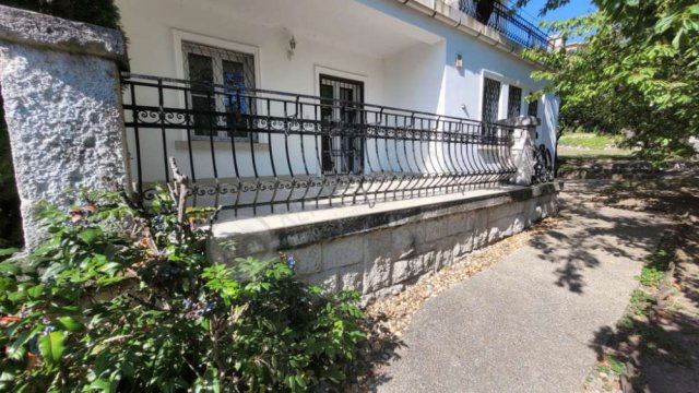 Kiadó téglalakás, albérlet, I. kerületben, Mihály utcában