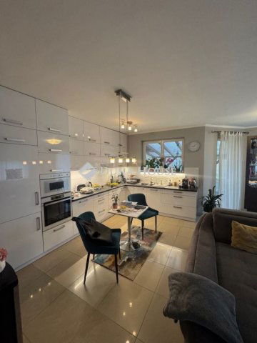 Eladó ikerház, Debrecenben 150 M Ft, 6 szobás