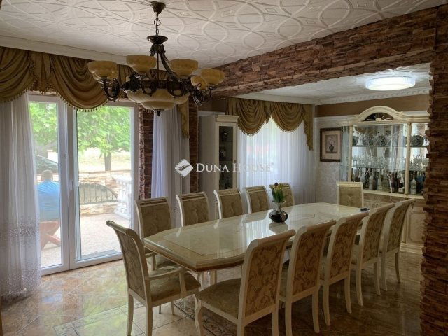 Eladó családi ház, Örkényen 59.9 M Ft, 4 szobás